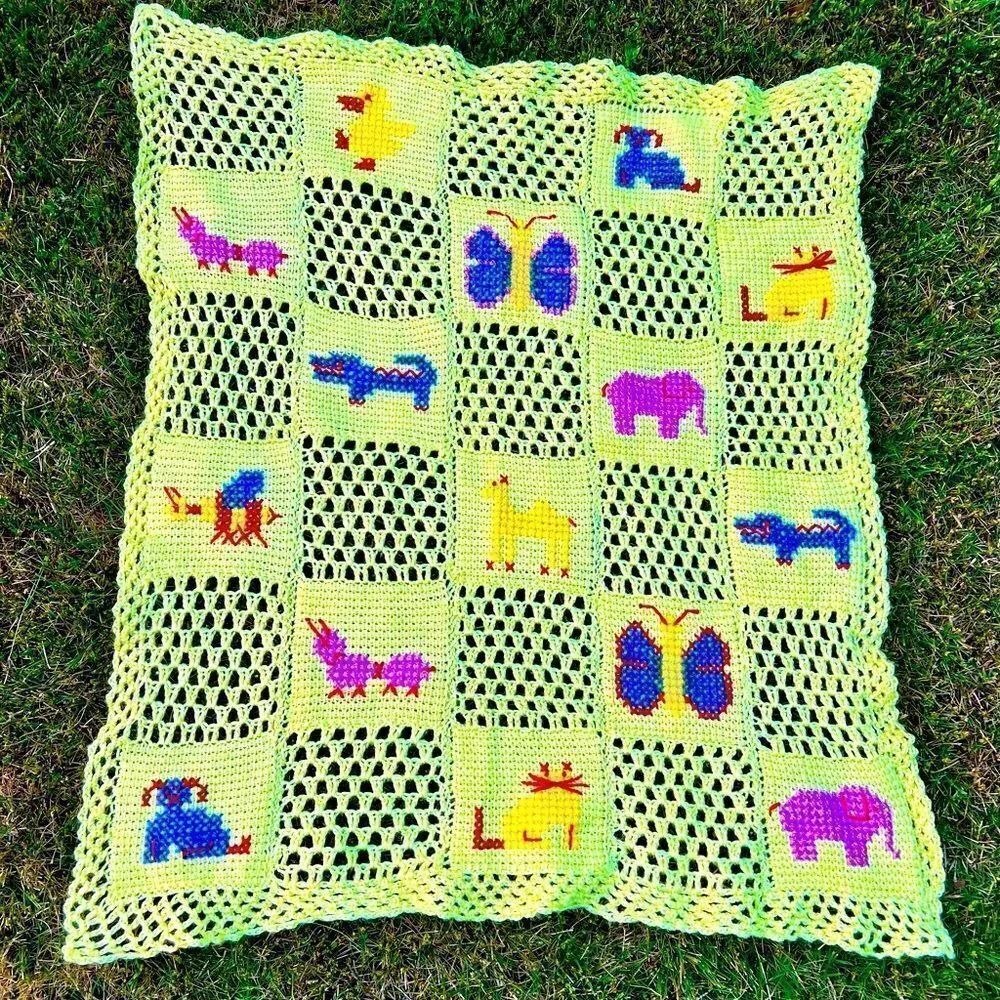 Vtg MCM Handmade Yellow Crotcheted Afghan/Baby Blanket Zoo Animals Squares GVC
